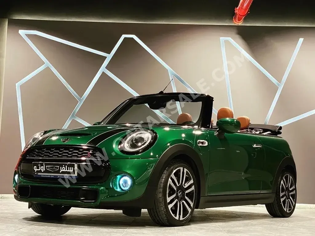 Mini  Cooper  S  2020  Automatic  74,000 Km  4 Cylinder  Front Wheel Drive (FWD)  Convertible  Green