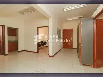 Commercial Offices - Semi Furnished  - Doha  - Al Hilal