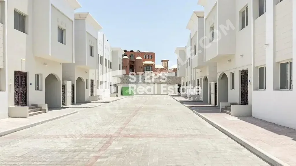 Buildings, Towers & Compounds - Family Residential  - Al Rayyan  - Al Gharrafa  For Rent