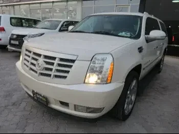 Cadillac  Escalade  EXT  2012  Automatic  253,000 Km  8 Cylinder  Four Wheel Drive (4WD)  SUV  White