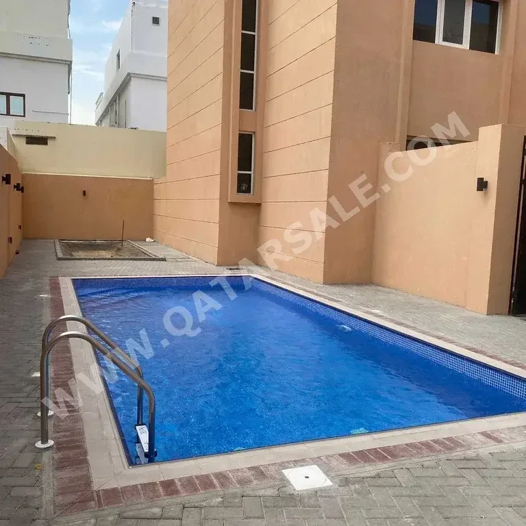 Family Residential  - Semi Furnished  - Al Rayyan  - Abu Hamour  - 5 Bedrooms