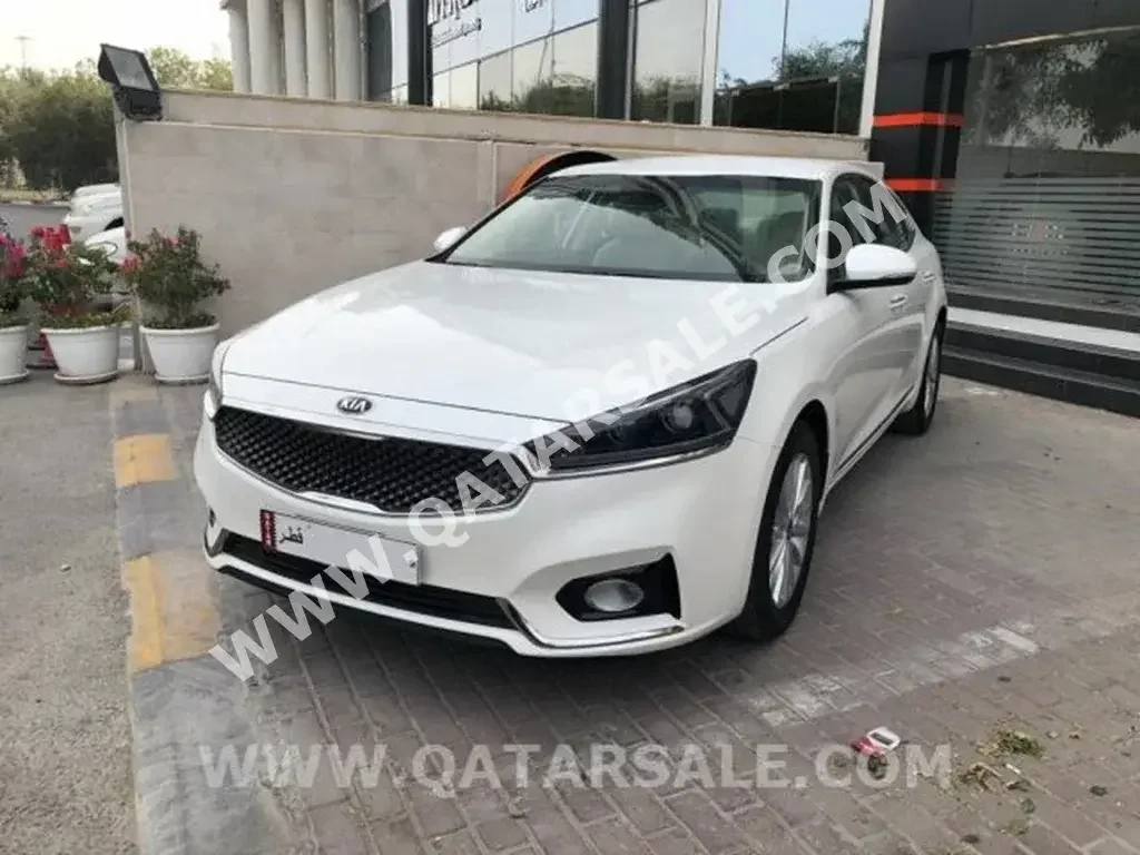 Kia  Cadenza  Sedan  White  2018