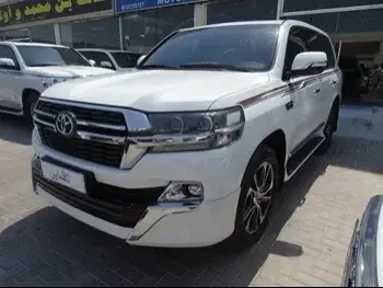 Toyota  Land Cruiser  GXR  2021  Automatic  42,000 Km  6 Cylinder  Four Wheel Drive (4WD)  SUV  White  With Warranty