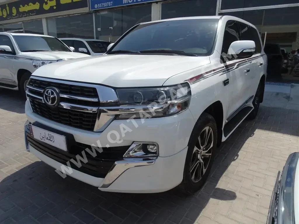 Toyota  Land Cruiser  GXR  2021  Automatic  42,000 Km  6 Cylinder  Four Wheel Drive (4WD)  SUV  White  With Warranty
