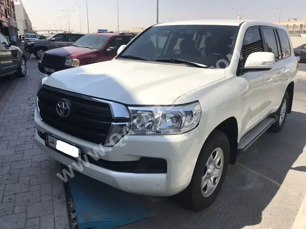 Toyota  Land Cruiser  G  2021  Automatic  52,000 Km  6 Cylinder  Four Wheel Drive (4WD)  SUV  White  With Warranty