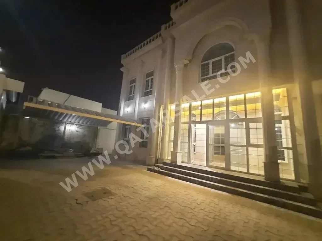 Family Residential  - Not Furnished  - Doha  - Nuaija  - 8 Bedrooms