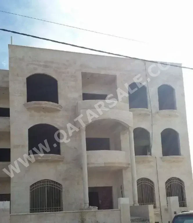 Buildings, Towers & Compounds - Family Residential  - Doha  - Old Airport  For Rent