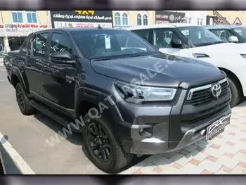 Toyota  Hilux  SR5 Adventure  2023  Automatic  0 Km  4 Cylinder  Four Wheel Drive (4WD)  Pick Up  Gray  With Warranty