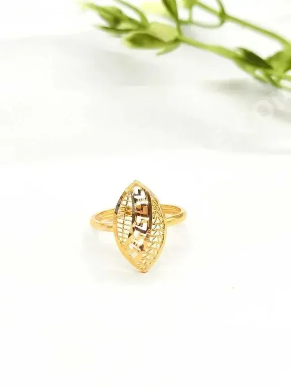 Gold Woman  Ring  By Item ( Designers )  Italy  Yellow Gold  18k