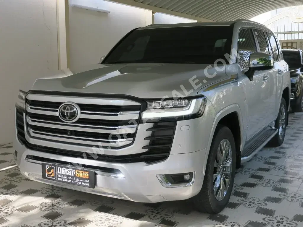 Toyota  Land Cruiser  VXR Twin Turbo  2022  Automatic  50,000 Km  6 Cylinder  Four Wheel Drive (4WD)  SUV  Silver  With Warranty