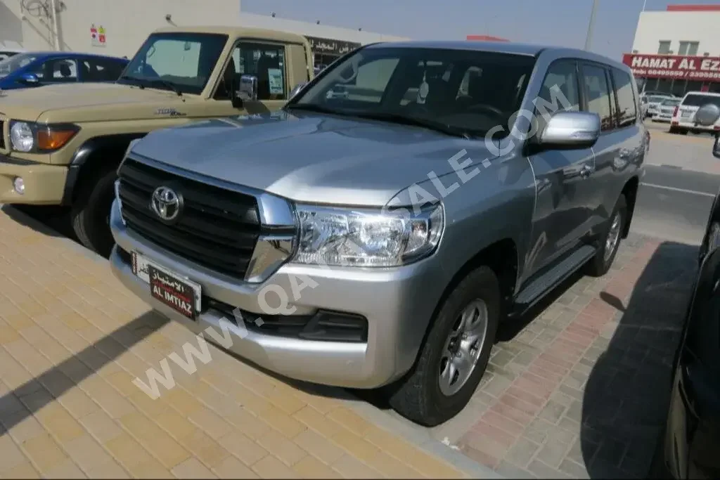 Toyota  Land Cruiser  G  2020  Automatic  79,000 Km  6 Cylinder  Four Wheel Drive (4WD)  SUV  Silver
