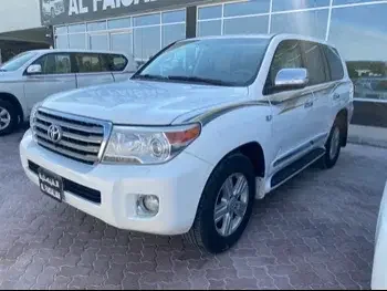  Toyota  Land Cruiser  GXR  2013  Automatic  306,000 Km  8 Cylinder  Four Wheel Drive (4WD)  SUV  White  With Warranty