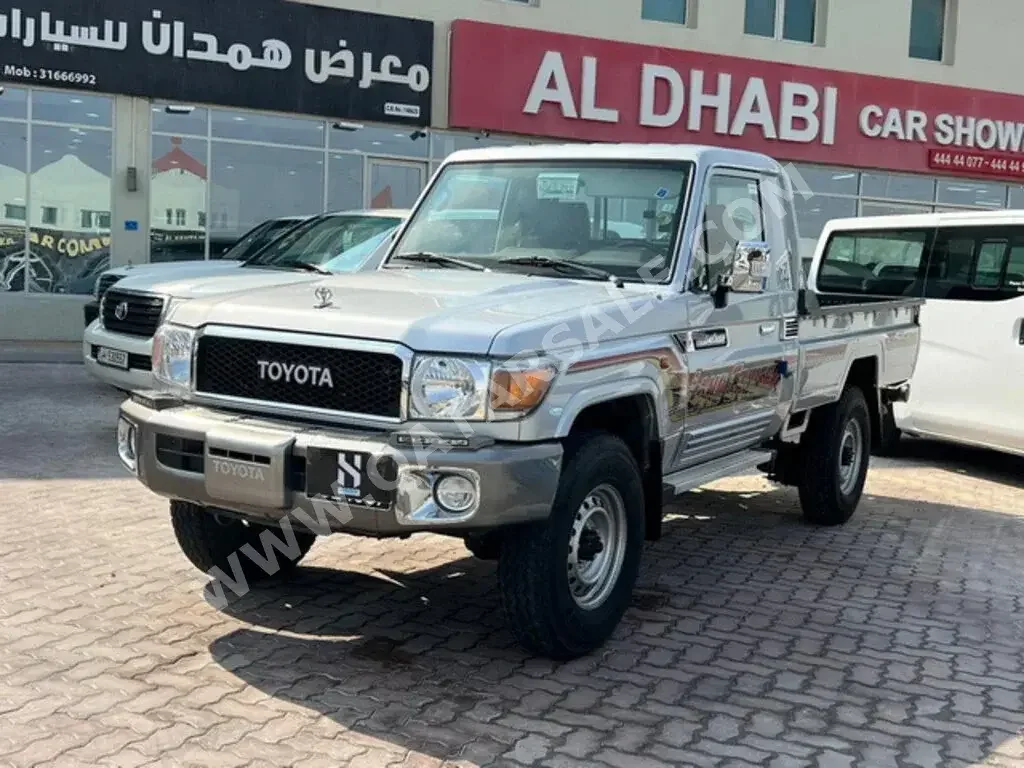 Toyota  Land Cruiser  LX  2022  Manual  50,000 Km  6 Cylinder  Four Wheel Drive (4WD)  Pick Up  Silver  With Warranty