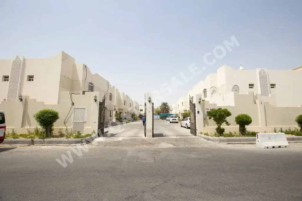 Family Residential  - Not Furnished  - Doha  - Old Airport  - 3 Bedrooms