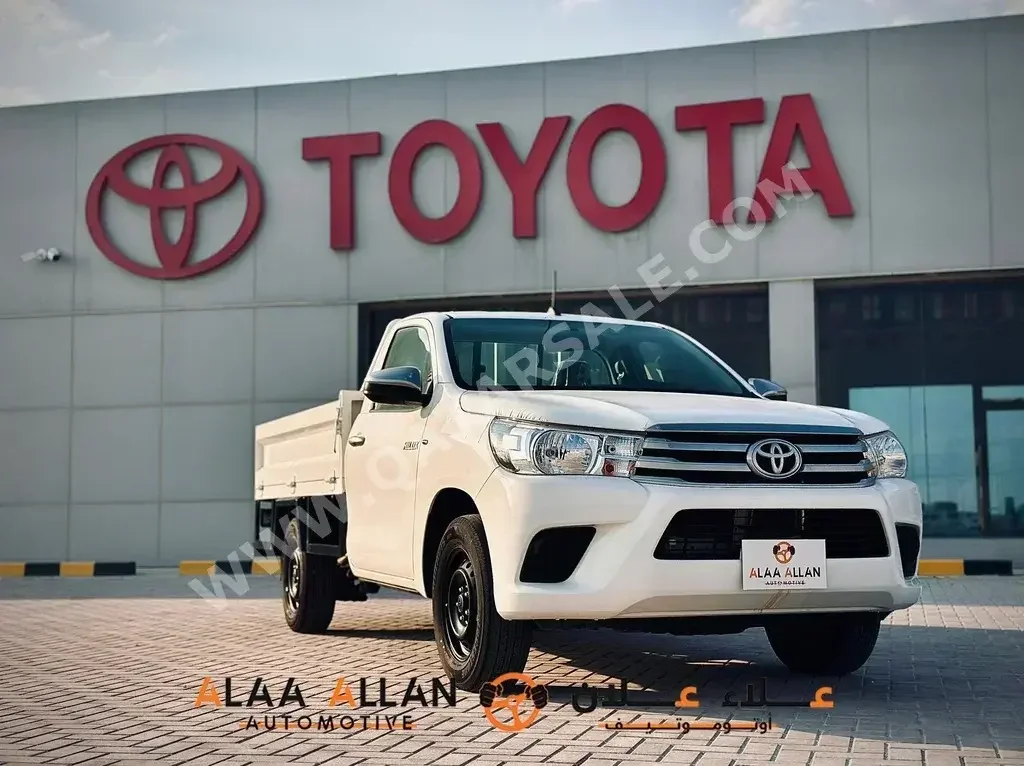 Toyota  Hilux  2021  Manual  0 Km  4 Cylinder  Four Wheel Drive (4WD)  Pick Up  White