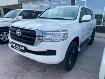 Toyota  Land Cruiser  G  2011  Automatic  300,000 Km  6 Cylinder  Four Wheel Drive (4WD)  SUV  White