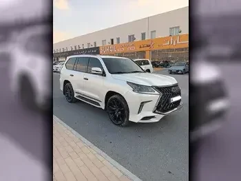 Lexus  LX  570 S Black Edition  2019  Automatic  111,000 Km  8 Cylinder  Four Wheel Drive (4WD)  SUV  White