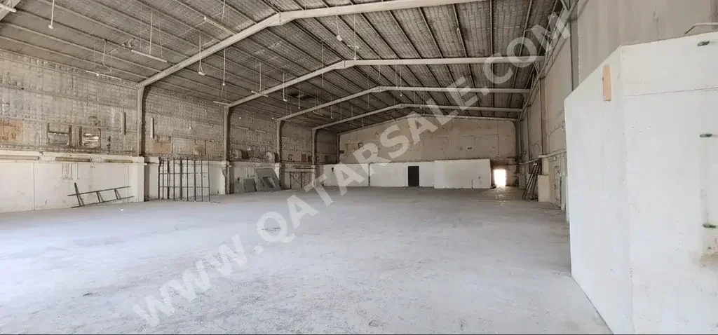 Farms & Resorts - Al Rayyan  - Industrial Area  -Area Size: 800 Square Meter