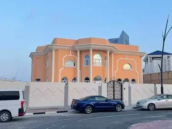 Family Residential  - Semi Furnished  - Doha  - Al Dafna  - 6 Bedrooms