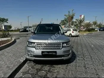 Land Rover  Range Rover  Vogue  2014  Automatic  173,000 Km  8 Cylinder  Four Wheel Drive (4WD)  SUV  Silver