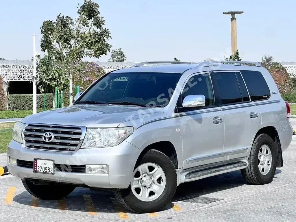 Toyota  Land Cruiser  G  2009  Automatic  149,000 Km  6 Cylinder  Four Wheel Drive (4WD)  SUV  Silver