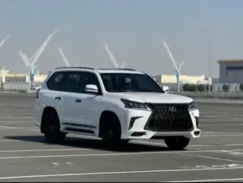 Lexus  LX  570 S Black Edition  2019  Automatic  131,000 Km  8 Cylinder  Four Wheel Drive (4WD)  SUV  White