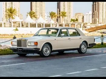 Rolls-Royce  Silver Spirit  1987  Automatic  20,000 Km  8 Cylinder  Rear Wheel Drive (RWD)  Classic  Beige