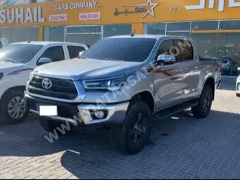 Toyota  Hilux  2022  Automatic  34,000 Km  4 Cylinder  Four Wheel Drive (4WD)  Pick Up  Silver  With Warranty