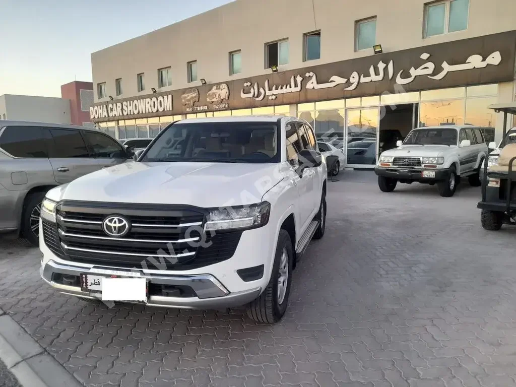 Toyota  Land Cruiser  GX  2022  Automatic  108,000 Km  6 Cylinder  Four Wheel Drive (4WD)  SUV  White  With Warranty