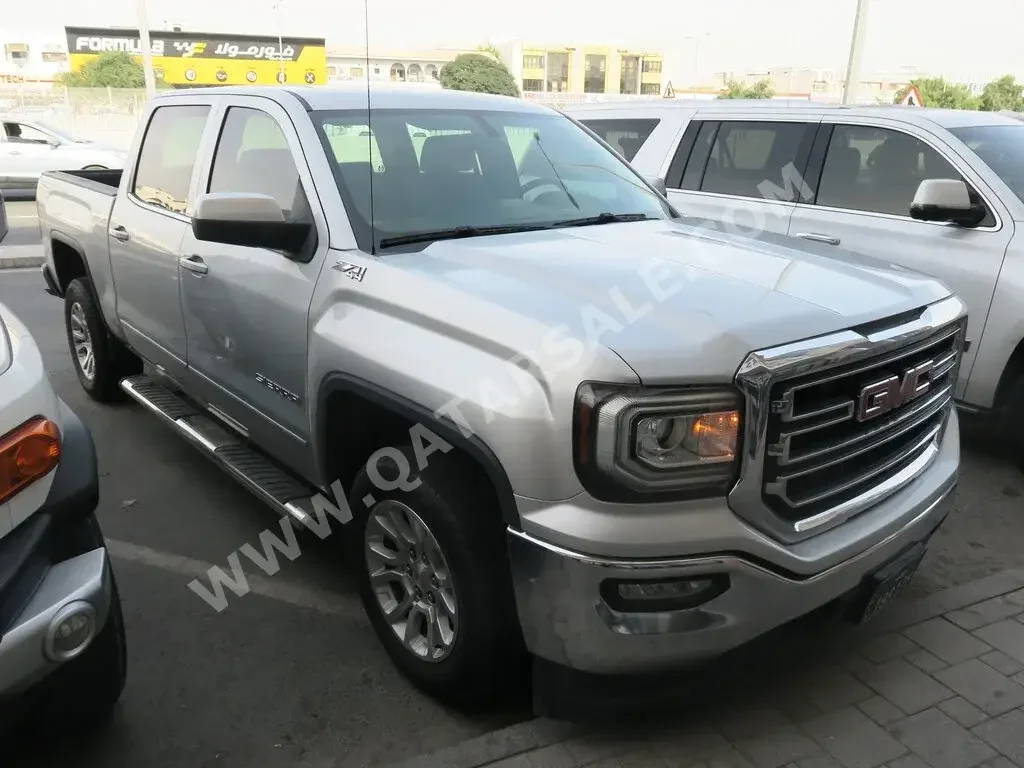 GMC  Sierra  1500  2016  Automatic  139,000 Km  8 Cylinder  Four Wheel Drive (4WD)  Pick Up  Silver