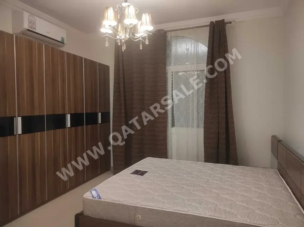 Family Residential  - Fully Furnished  - Al Rayyan  - Izghawa  - 5 Bedrooms