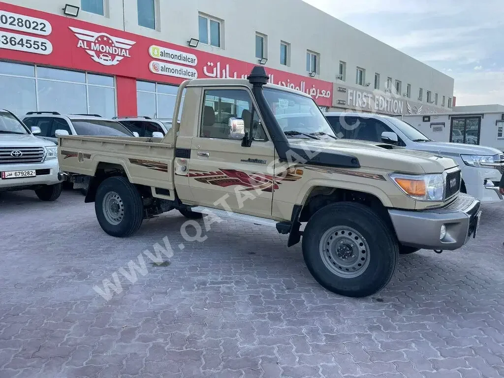Toyota  Land Cruiser  LX  2023  Manual  38,000 Km  6 Cylinder  Four Wheel Drive (4WD)  Pick Up  Beige  With Warranty
