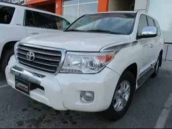 Toyota  Land Cruiser  GXR  2012  Automatic  503,000 Km  8 Cylinder  Four Wheel Drive (4WD)  SUV  Pearl