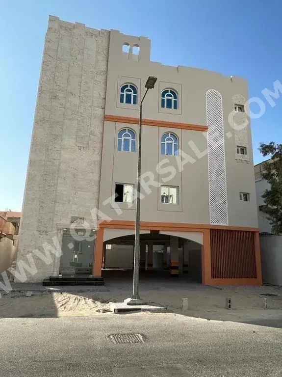 Buildings, Towers & Compounds Family Residential  Doha  Fereej Bin Omran  For Sale