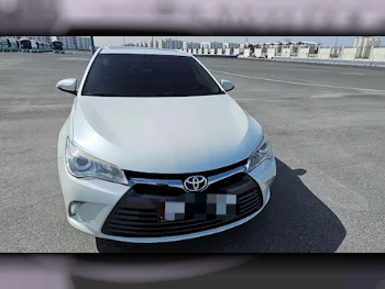 Toyota  Camry  GLX  2017  Automatic  100,500 Km  4 Cylinder  Front Wheel Drive (FWD)  Sedan  Pearl