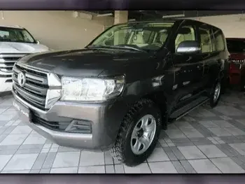 Toyota  Land Cruiser  G  2017  Automatic  230,000 Km  6 Cylinder  Four Wheel Drive (4WD)  SUV  Gray