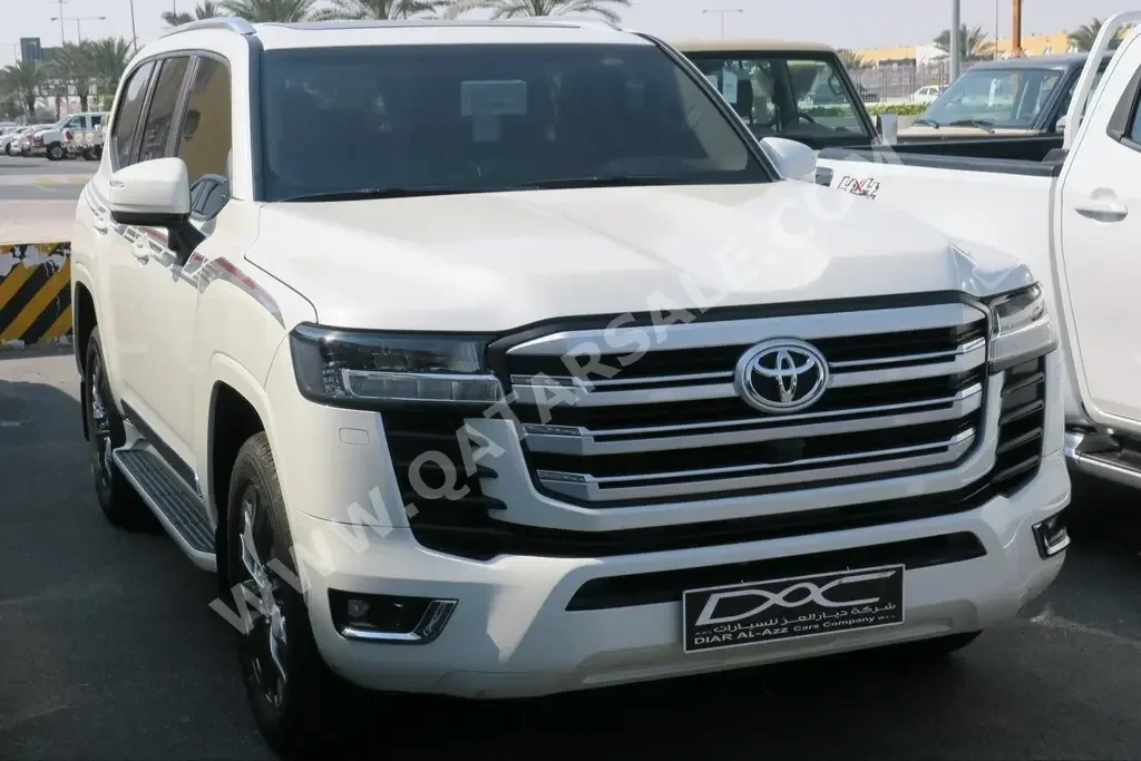 Toyota  Land Cruiser  GXR Twin Turbo  2023  Automatic  9,000 Km  6 Cylinder  Four Wheel Drive (4WD)  SUV  White  With Warranty