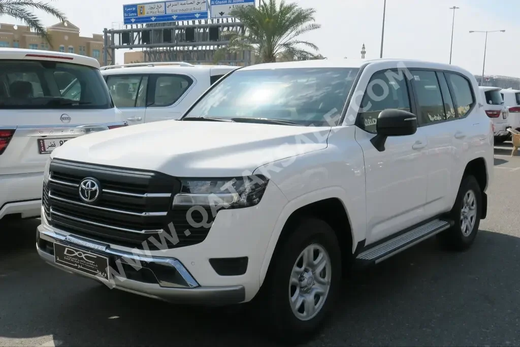Toyota  Land Cruiser  GX  2022  Automatic  31,000 Km  6 Cylinder  Four Wheel Drive (4WD)  SUV  White  With Warranty