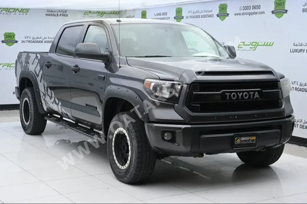 Toyota  Tundra  2016  Automatic  159,000 Km  8 Cylinder  Four Wheel Drive (4WD)  Pick Up  Dark Gray