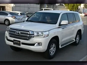 Toyota  Land Cruiser  GXR  2018  Automatic  138,000 Km  6 Cylinder  Four Wheel Drive (4WD)  SUV  Pearl