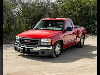 GMC  Sierra  2004  Manual  184,000 Km  8 Cylinder  Four Wheel Drive (4WD)  Pick Up  Red