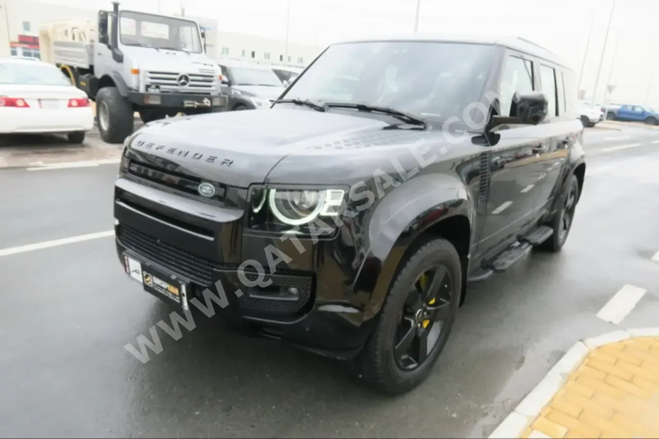 Land Rover  Defender  90 HSE  2021  Automatic  90,000 Km  6 Cylinder  Four Wheel Drive (4WD)  SUV  Black  With Warranty