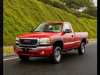 GMC  Sierra  2006  Manual  145,000 Km  8 Cylinder  Four Wheel Drive (4WD)  Pick Up  Red