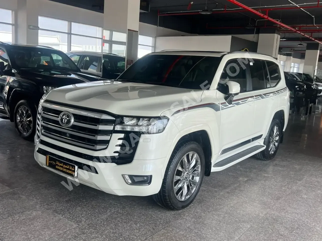 Toyota  Land Cruiser  GXR Twin Turbo  2023  Automatic  23,000 Km  6 Cylinder  Four Wheel Drive (4WD)  SUV  White  With Warranty