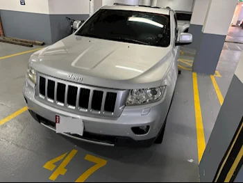 Jeep  Grand Cherokee  Limited  2012  Automatic  195,000 Km  8 Cylinder  Four Wheel Drive (4WD)  SUV  Silver