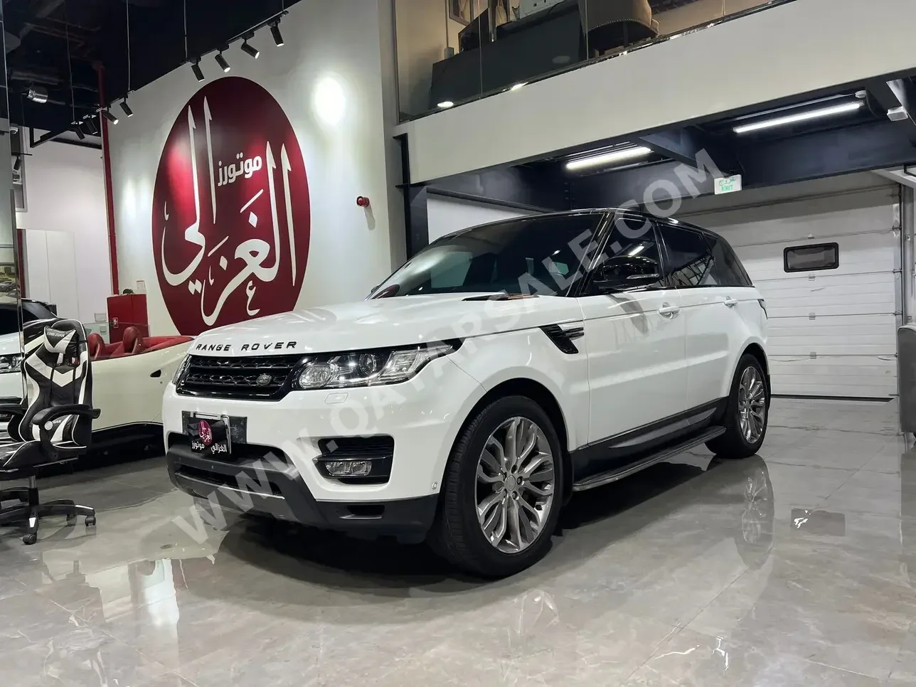 Land Rover  Range Rover  Sport  2017  Automatic  95,000 Km  8 Cylinder  Four Wheel Drive (4WD)  SUV  White