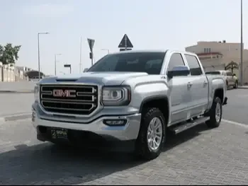 GMC  Sierra  2016  Automatic  109,000 Km  8 Cylinder  Four Wheel Drive (4WD)  Pick Up  Silver