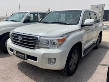 Toyota  Land Cruiser  GXR  2014  Automatic  257,000 Km  8 Cylinder  Four Wheel Drive (4WD)  SUV  White  With Warranty