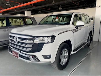 Toyota  Land Cruiser  GXR Twin Turbo  2022  Automatic  72,000 Km  6 Cylinder  Four Wheel Drive (4WD)  SUV  White  With Warranty