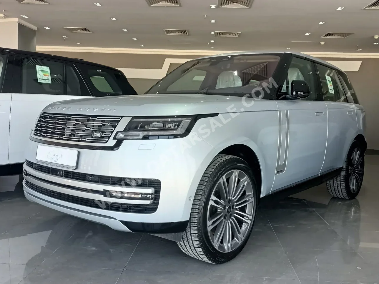  Land Rover  Range Rover  Vogue  Autobiography  2023  Automatic  0 Km  8 Cylinder  Four Wheel Drive (4WD)  SUV  Silver  With Warranty